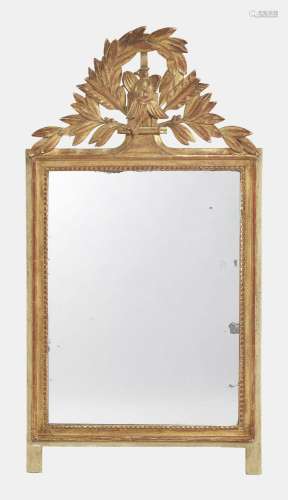 Miroir à fronton de style Louis XVI<br />
Bois sculpté et do...