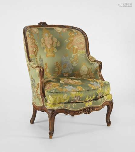 Bergère d'époque Louis XV<br />
Soie verte à motif de fleurs
