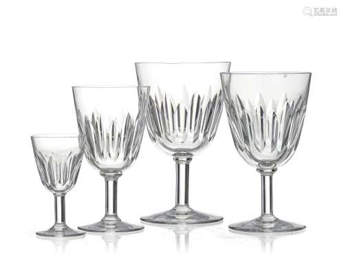 Partie de service de verres en cristal Baccarat, modèle Casi...