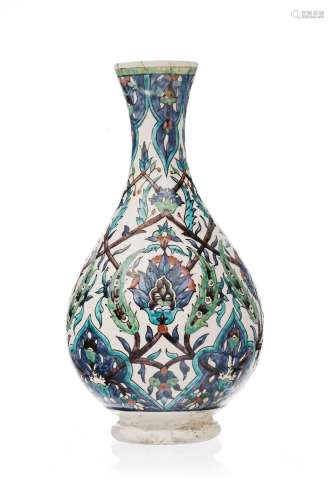Sürahi (bouteille à eau) en céramique de Kütahya, XVIIIe-XIX...