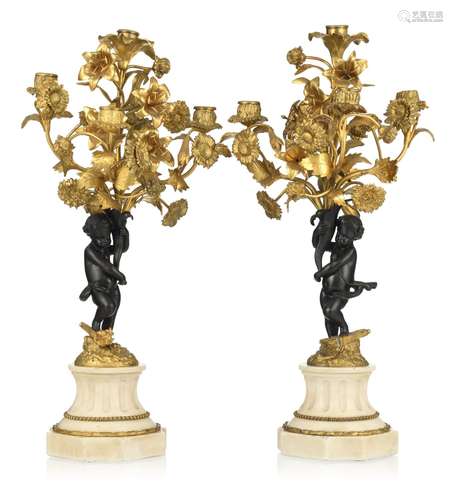 Paire de candélabres de style Louis XVI, XIXe s., en bronze ...