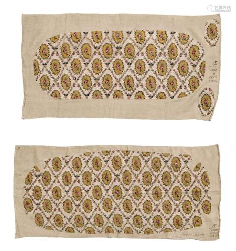 Ancienne garniture de canapé, XIXe s., à semis de médaillons...