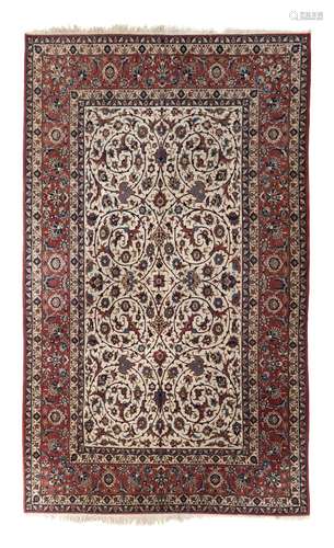 Tapis Ispahan Najafabad, Iran, 3ème quart du XXe s., à décor...