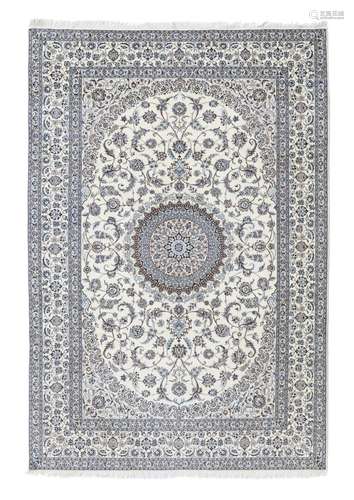 Tapis Naïn en laine avec soie, Iran, 3ème quart du XXe s., à...