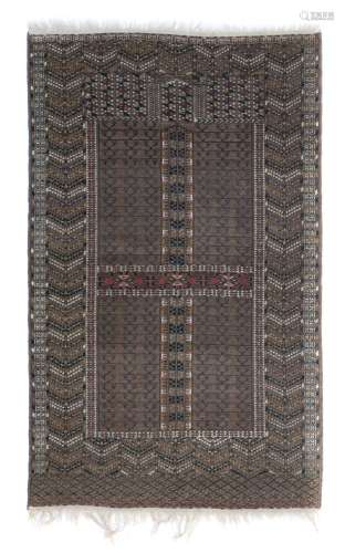 Tapis Engsi, Turkménistan, 1ère moitié du XXe s., à semis de...