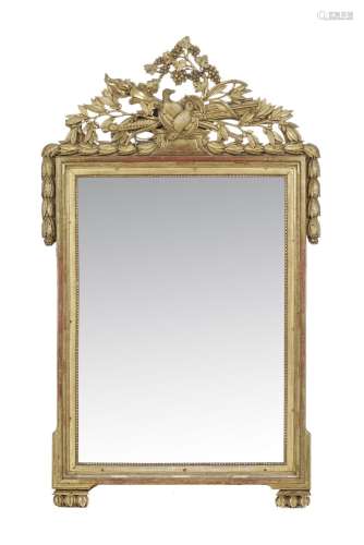 Miroir de style Louis XVI, XIXe s., en bois doré et sculpté ...