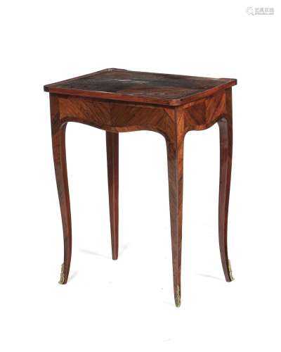 Table de salon d'époque Louis XV, en placage de bois de pali...