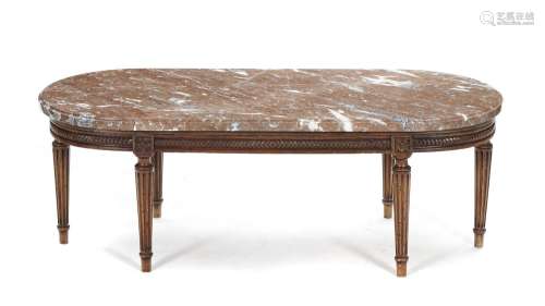 Table basse en partie d'époque Louis XVI, en bois naturel sc...