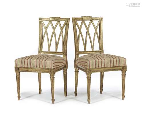 Paire de chaises, probablement Angleterre, XIXe s., en bois ...