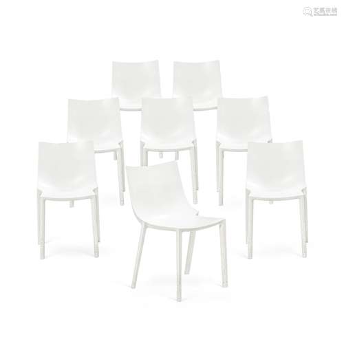 Suite de 8 chaises Bo par Philippe Starck (né en 1949), édit...