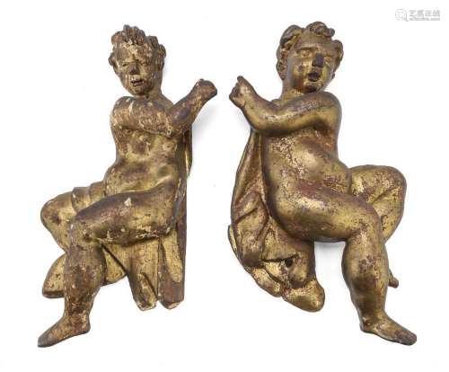 PAIR OF WALL SCULPTURES IN GILTWOOD, ROME 17th CENTURY