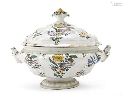 MAJOLICA TUREEN, PROBABLY BASSANO END OF THE 18TH CENTURY