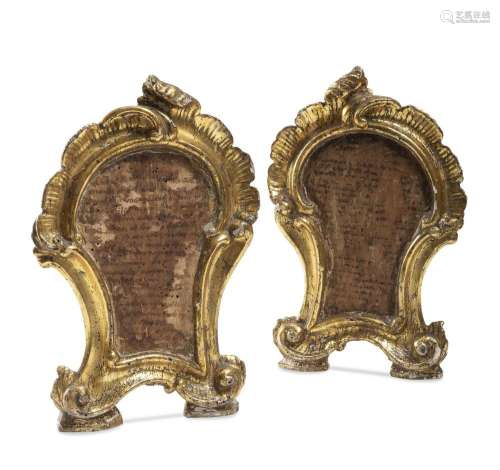 PAIR OF ALTAR CARDS IN GILTWOOD, 18th CENTURY