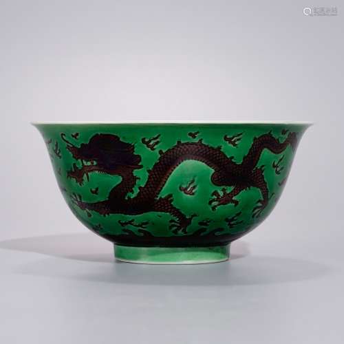 清嘉慶 綠地紫龍紋碗