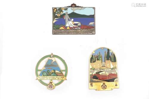 Lot consisting of three metal and enamel plaques