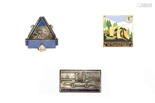 Lot consisting of three metal and enamel plaques