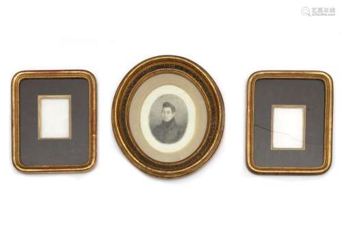 Lot consisting of three frames