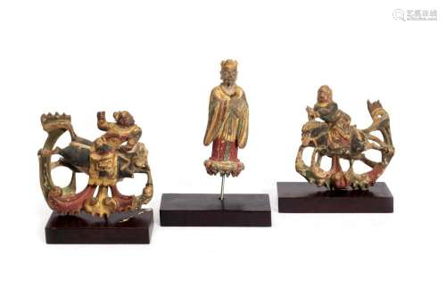 Lot composed of three small sculptures in polychrome and gil...