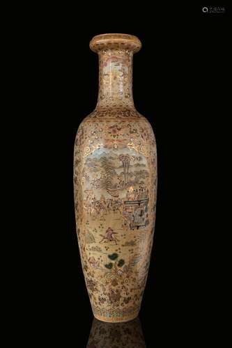 Big and important Satsuma vase with floral decorations and c...