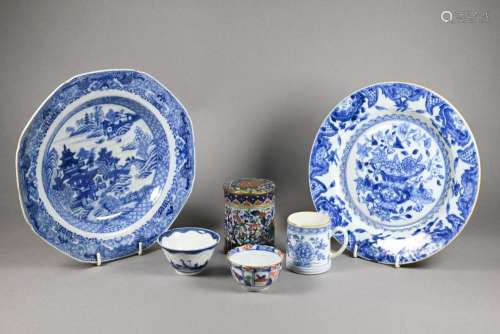 Five pieces of Chinese export porcelain and a cloisonne box ...