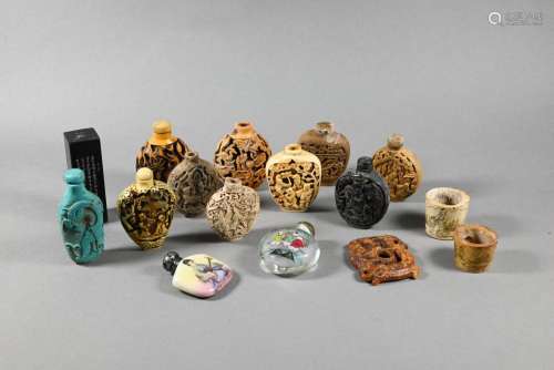 A collection of Chinese snuff bottles and other collectables