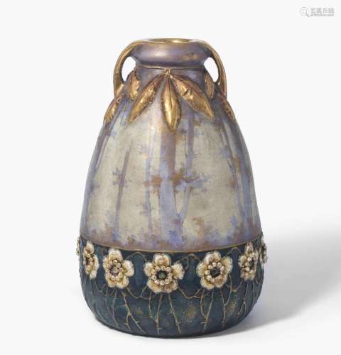 Amphora-Werke Riessner, Vase "Campina"