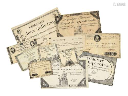France, lot de 10 assignats (1790-1793) et 1 billet de Dix l...