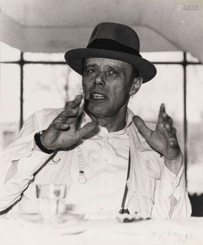 Joseph Beuys (1921-1986), "Joseph Beuys", photogra...