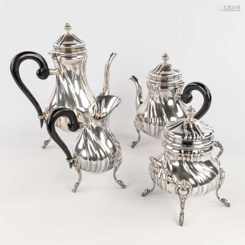 A coffee and tea service, Silver, 3,126kg. (H: 31 cm)