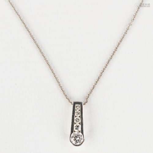 A pendant with diamonds, 18kt white gold. 7,80g.