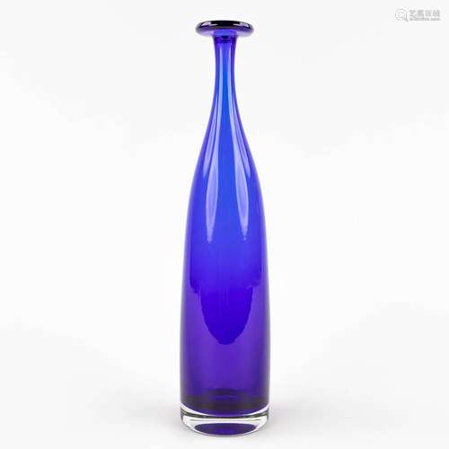 Floris MEYDAM (1919-2011) 'Vase' Leerdam. Blue glass. (H: 31...