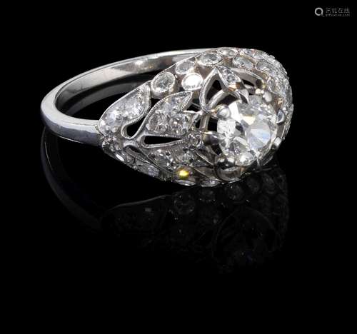 Bague sertie d'un diamant taille ancienne (env. 0.8 ct) sur ...