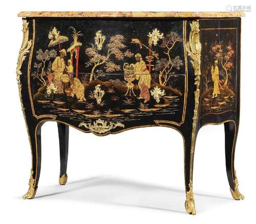 COMMODE EN LAQUELouis XV, Paris, vers 1760, laque européenne...