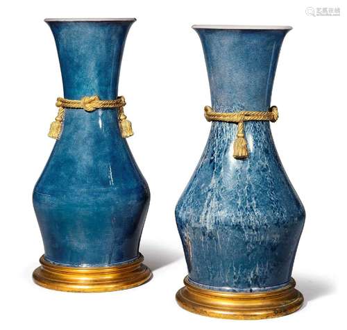 PAIRE DE VASES BALUSTER IMPOSANTS "POUR TORCHÈRE" ...