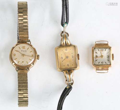 An Avia 9ct gold circular cased lady's wristwatch