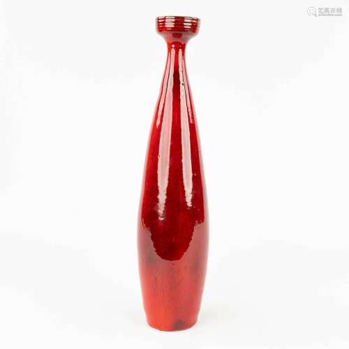 Elisabeth VANDEWEGHE (XX-XXI) 'Red vase' for Perignem. (H: 4...