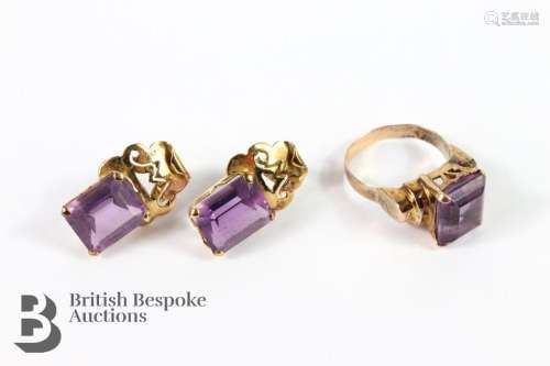 18ct Brazilian amethyst ring and earring set. The ring set w...