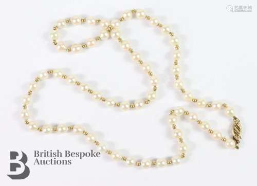 Cultured pearl necklace interspersed with 9ct gold beads