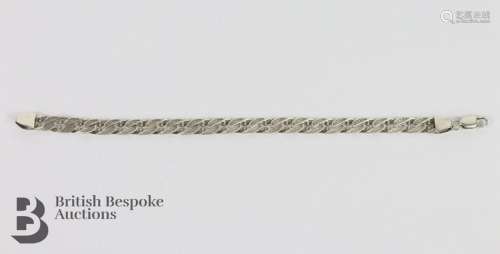 18ct white gold curb-link bracelet