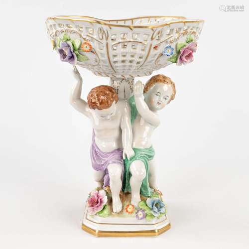 Plaue Schierholz 1817, a porcelain tazza decorated with boys...
