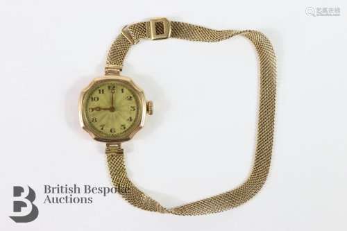 Ladies vintage Rolex wrist watch. The watch having a 22mm si...