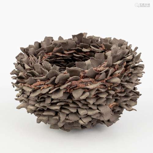 Tine DEWEERDT (1970) 'Untitled' a ceramic bowl. (H: 12 x D: ...