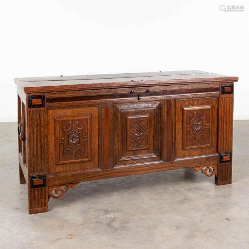 An antique chest made of oak. 18th century. (L: 137 x W: 54,...