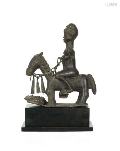 Cavalier guerrier Yoruba en bronze à patine verte. Expertisé...