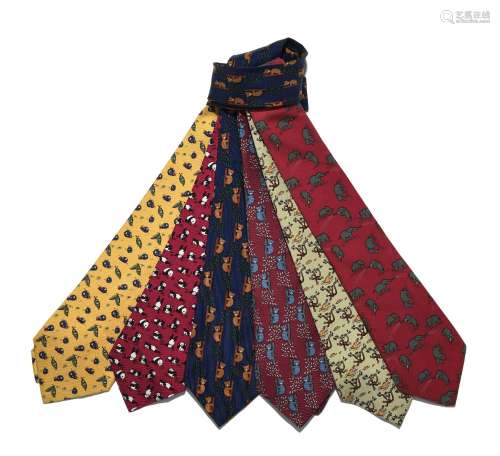 Hermès, 6 cravates en soie à motif animalier: coccinelles, p...