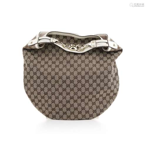 Gucci, sac Hobo Mors à cheval en toile GG beige avec bandoul...