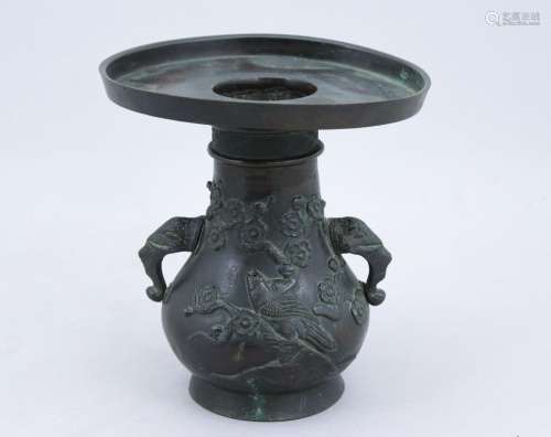 Japon, époque Meiji (1868 - 1912). Vase à panse basse   en b...