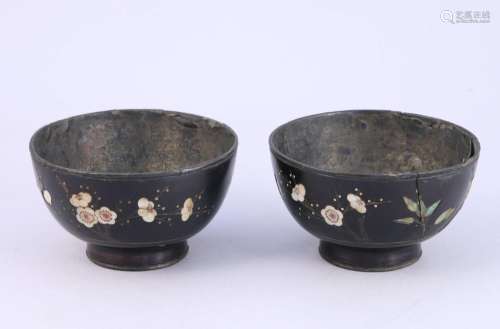 Chine, fin d'époque Ming (1368-1644).  Paire de bols   en la...