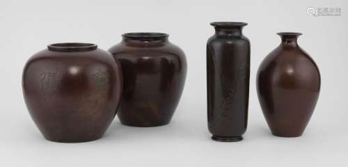 Quatre vases, Japon, fin de l'époque Meiji, début Taisho<br ...