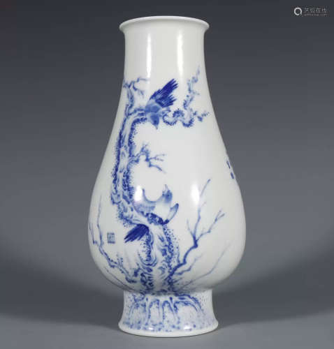 Wang bu blue and white flower and bird vase
